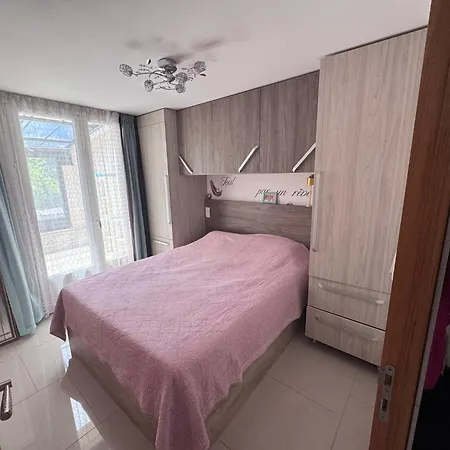 Maison De 4 A 5 Couchages Avec Piscine Et Jardinet Vakantiehuis Nîmes