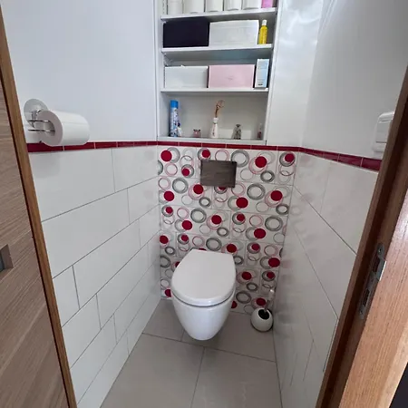 Maison De 4 à 5 Couchages Avec Piscine Et Jardinet *